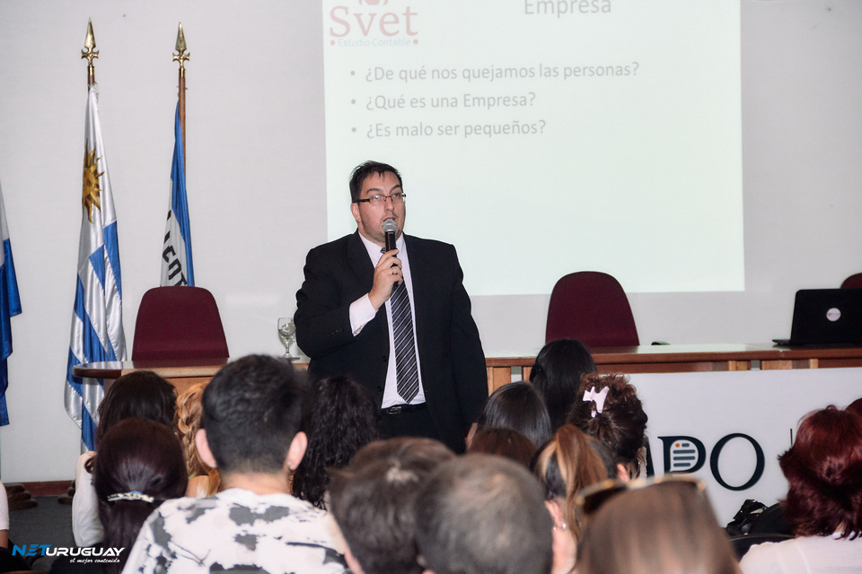 El Cr. Alexei Yaquimenko brindó la conferencia «Educación Financiera» en INFA